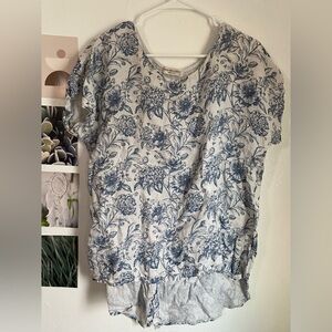 Old Navy Blue Floral Short Sleeve Top